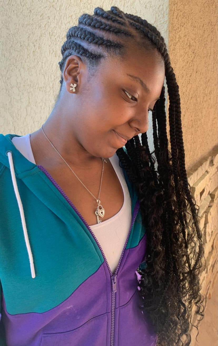 Knotless Braids gallery photo 5